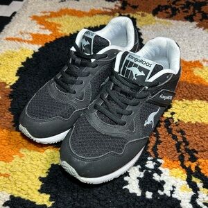 Classic, KANGAROOS sneakers!!